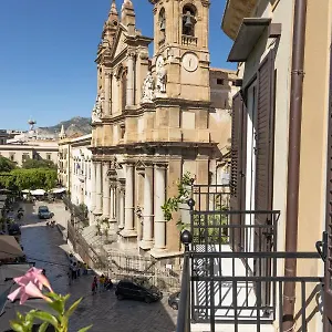 Peonia Boutique , Palermo Italien